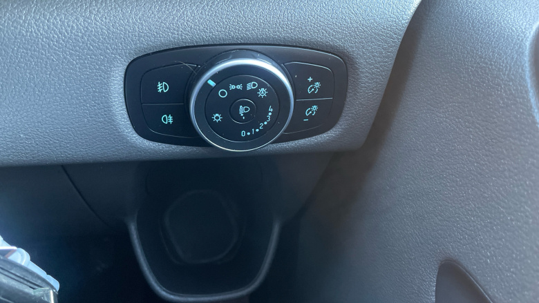 Ford Transit Custom 320 L2 Diesel Fwd 2.0 EcoBlue 170ps Low Roof Limited Van Auto